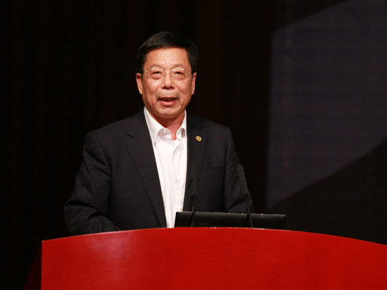 “第七届中国中小企业节”于2013年10月13日至10月15日在西安召开。上图为中国社会科学院民营经济研究中心主任刘迎秋。(图片来源:新浪财经 梁斌 摄)